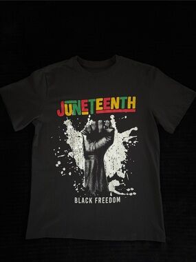 Twisted Label Men’s Sz M Juneteenth Black Freedom Graphic Tee - Black 100% cott